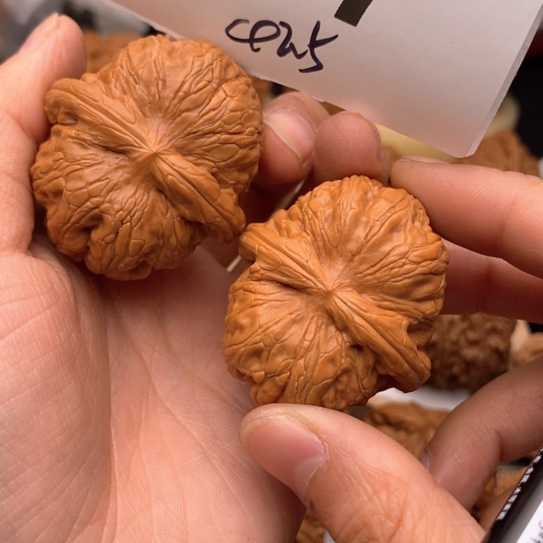 文玩核桃把件037号线42.5元宝