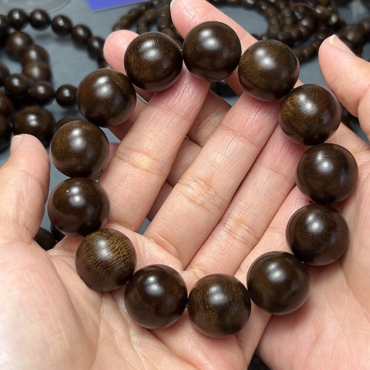 沉香手串大**业白棋玉化