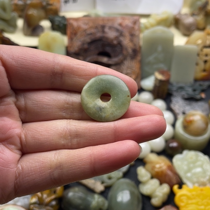 蛇纹石玉颈饰未镶嵌37