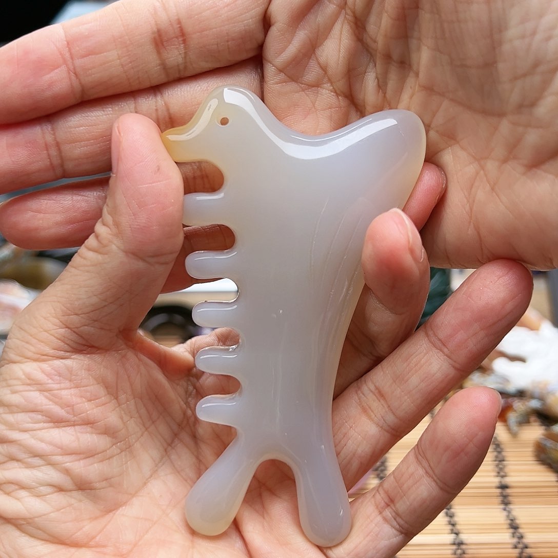 未镶嵌玛瑙/玉髓珠宝半成品冰*