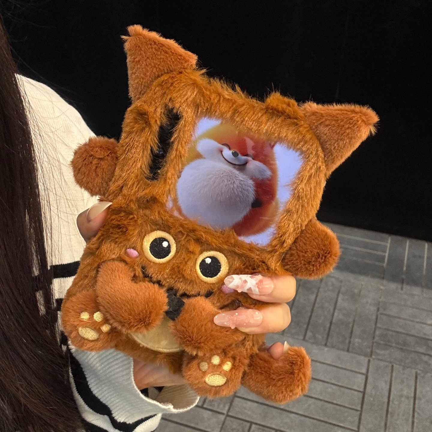 适用华为purax典藏版折叠屏手机壳pocket2秋冬毛绒棕色小怪兽尾巴