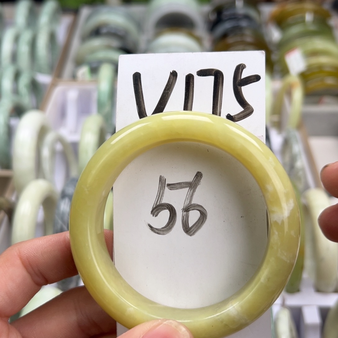 岫玉手镯未镶嵌天然岫玉