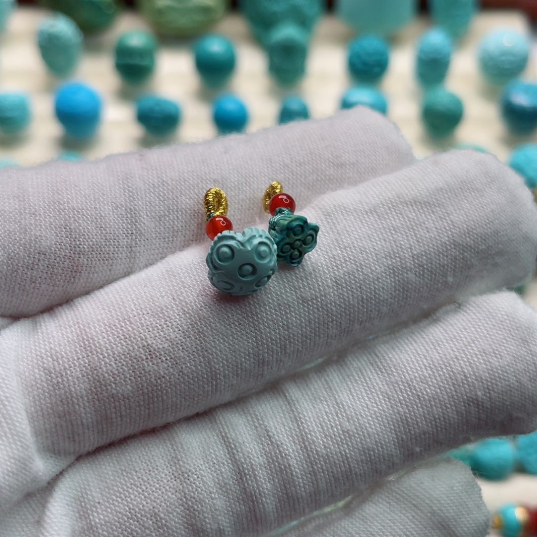 南红玛瑙未镶嵌珠宝奇石