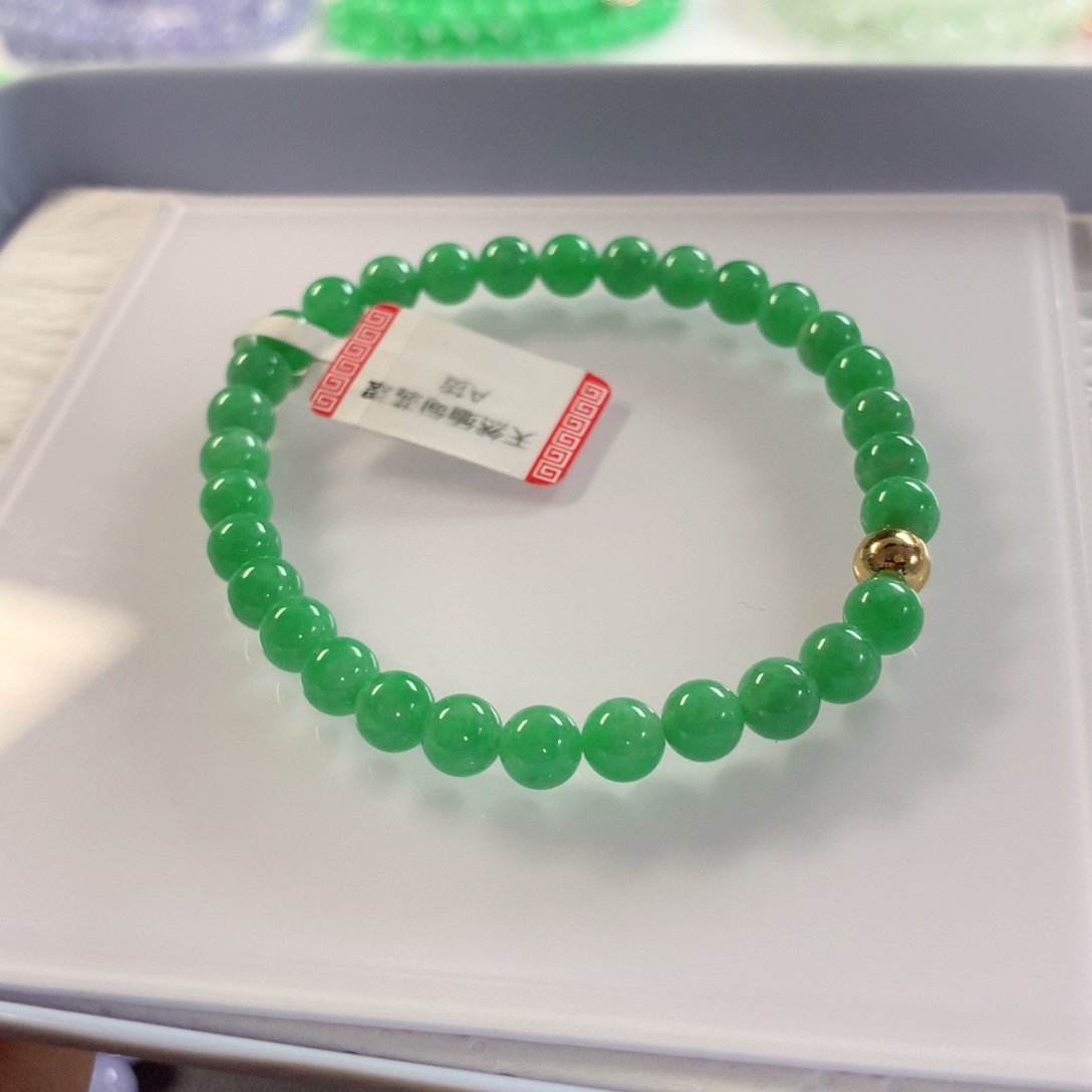 翡翠未镶嵌颈饰手串