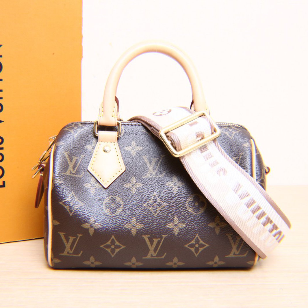 99新 LouisVuitton/路易威登 小花佳珊P205335990 Speedy 20 芯片