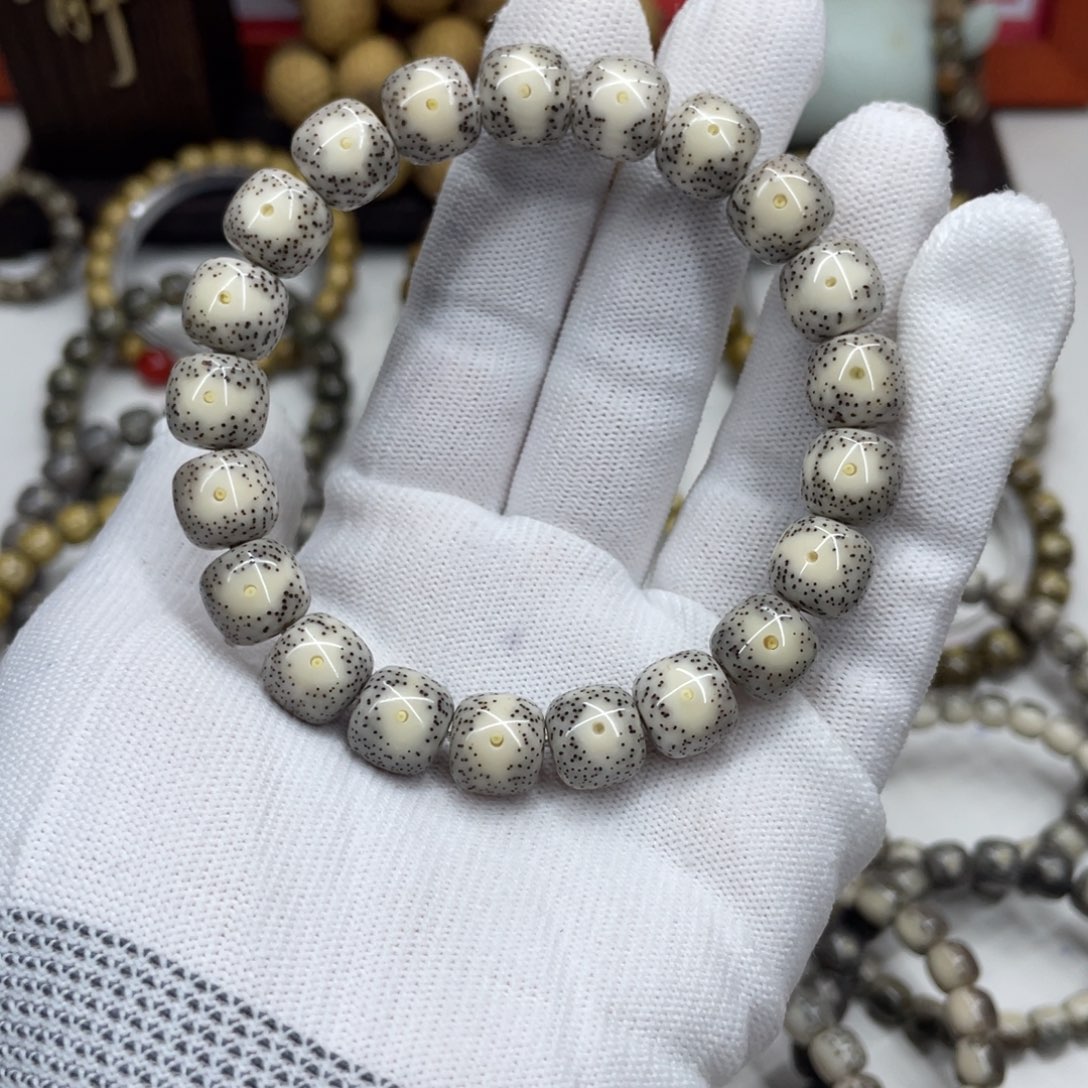 星月菩提手串白11mm灰冰大眼