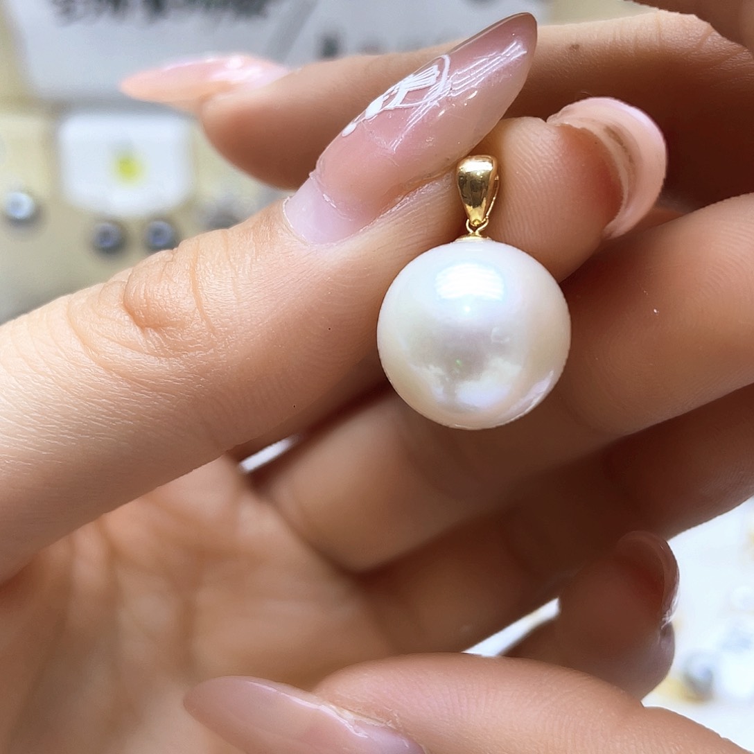 淡水珍珠颈饰18K金镶嵌