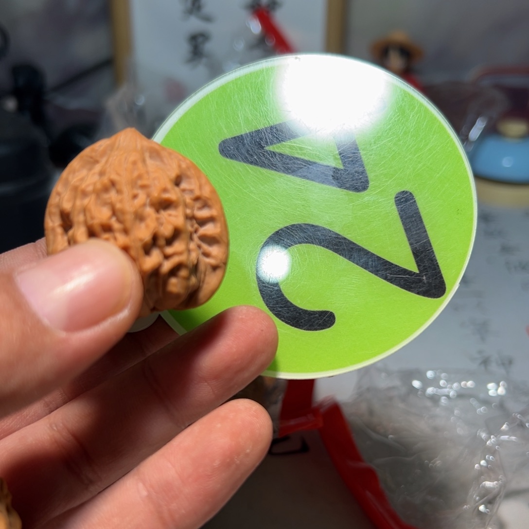 陈****文玩核桃，绿色24号