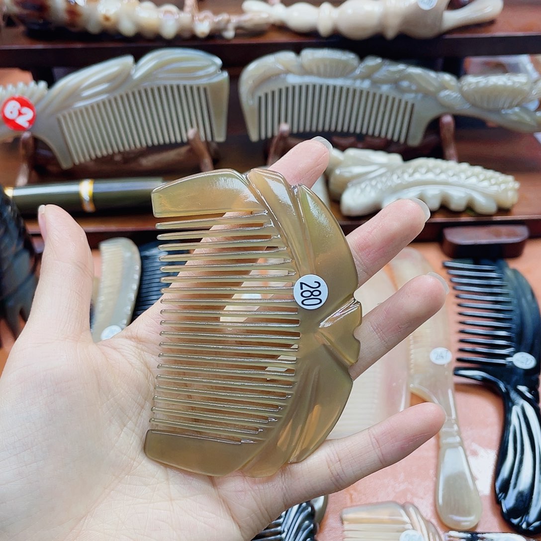 纯手工制作牛角梳280