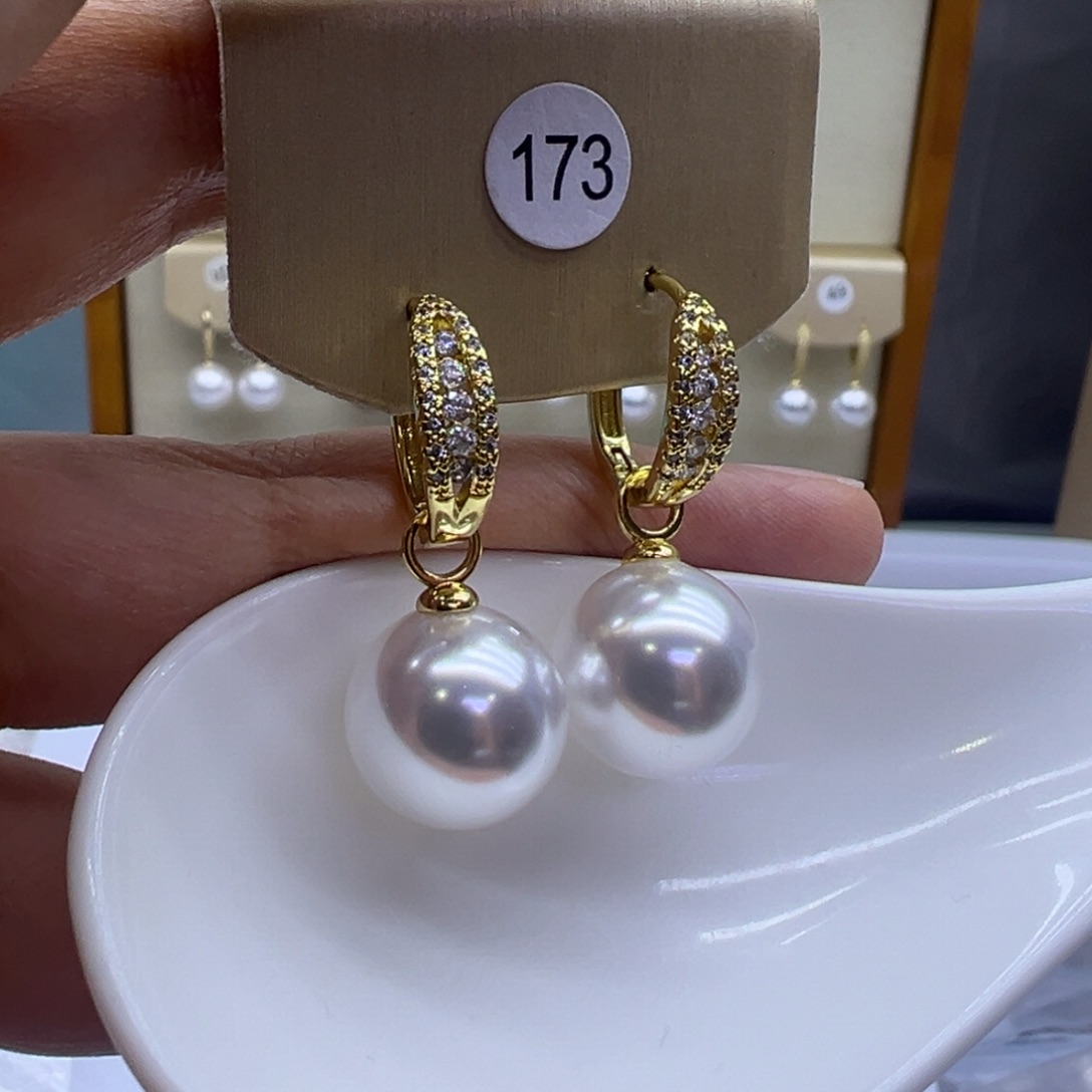 淡水珍珠未镶嵌耳饰