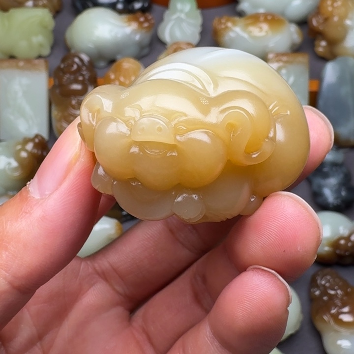 和田玉（糖玉）颈饰未镶嵌水**水