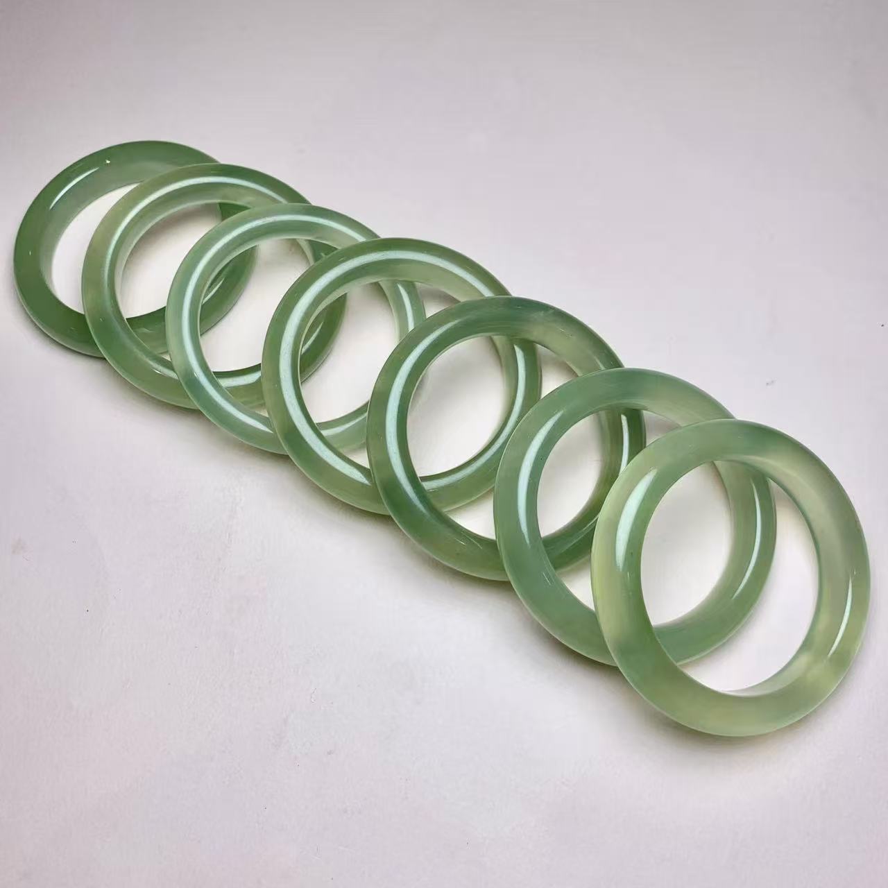 岫玉高端手镯多样性发货拍一发一