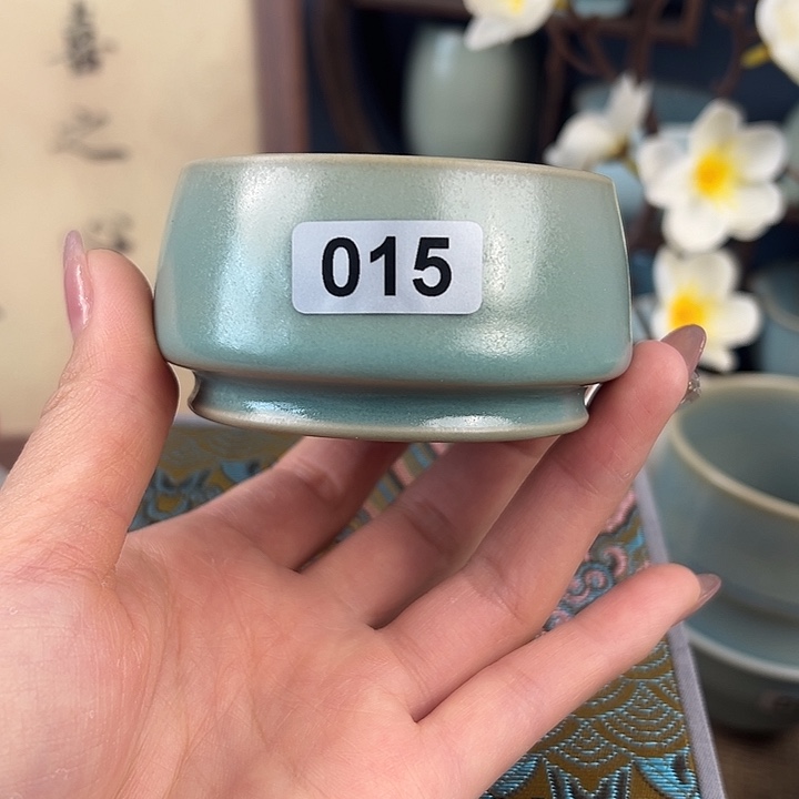 汝州手工的汝瓷主人杯