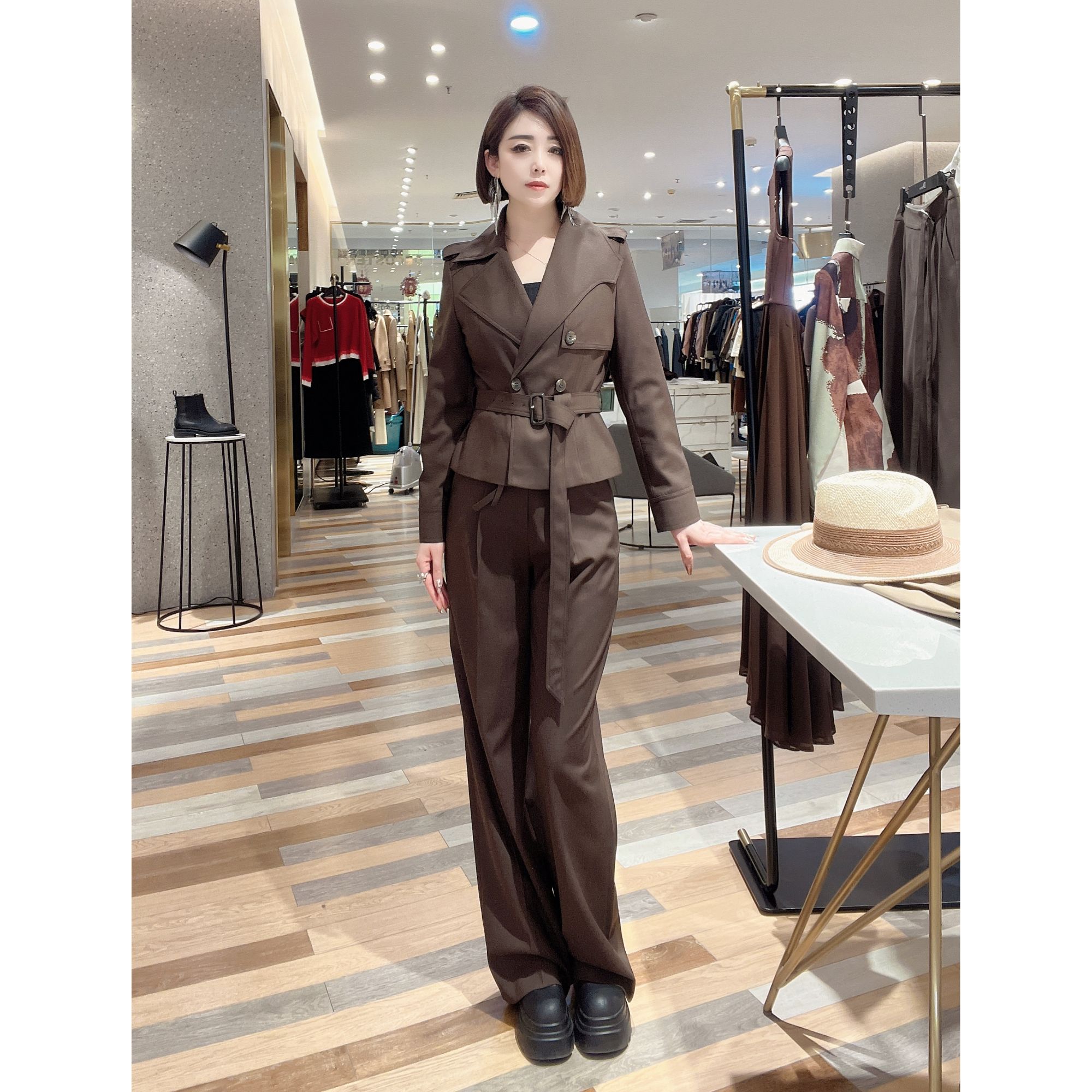 意大利设计师品牌潮牌女装外套2F1W51196