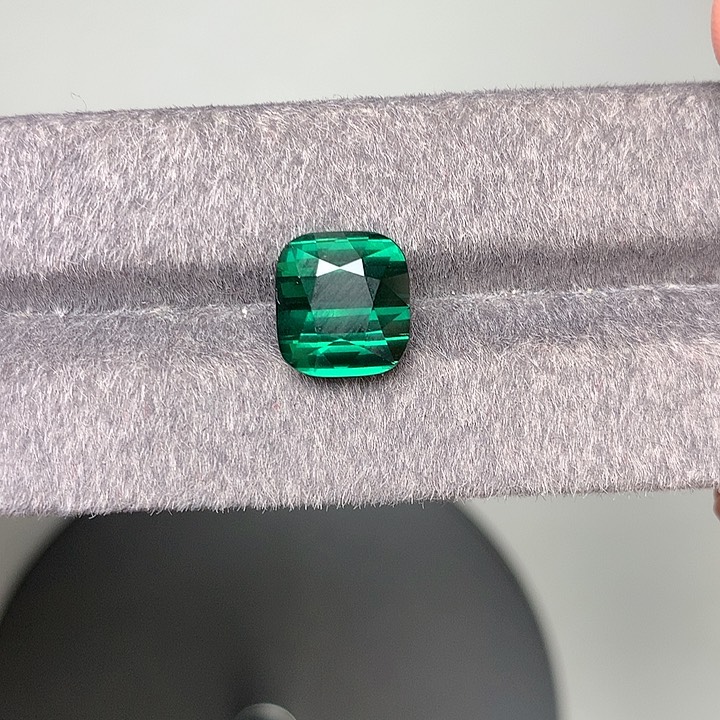 碧玺珠宝奇石未镶嵌拉贡碧玺8.26克拉未镶嵌