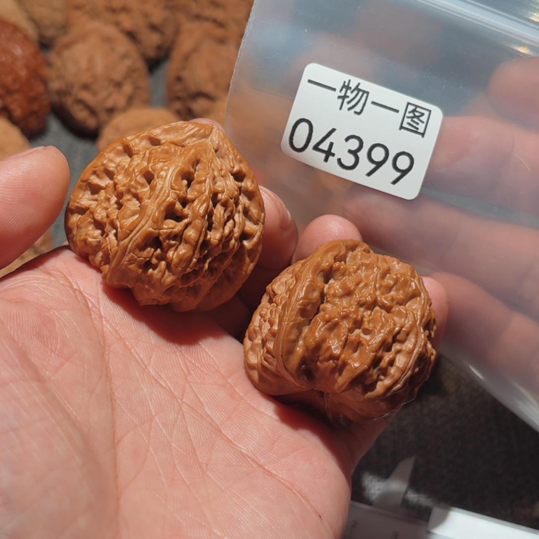 把件文玩核桃睡觉吧