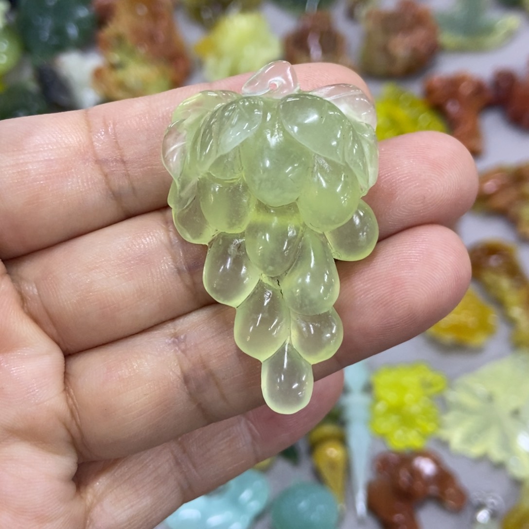 未镶嵌蛇纹石玉挂件