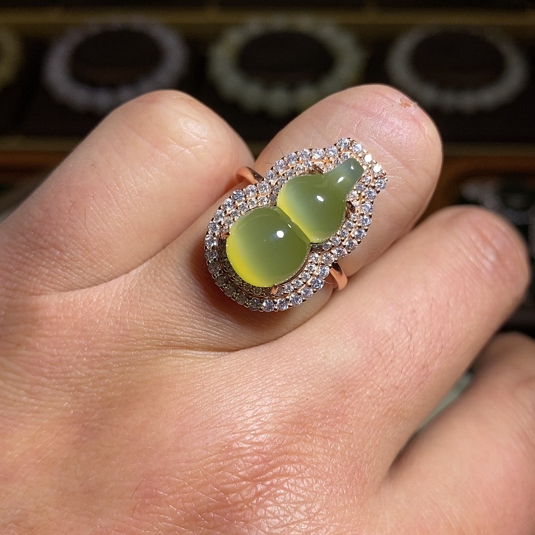 【闪购商品】银S925镶嵌戒指和田玉（碧玉）