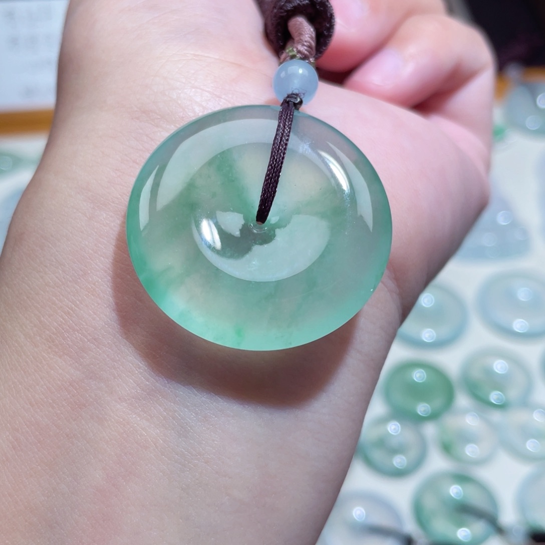 颈饰未镶嵌翡翠扣子