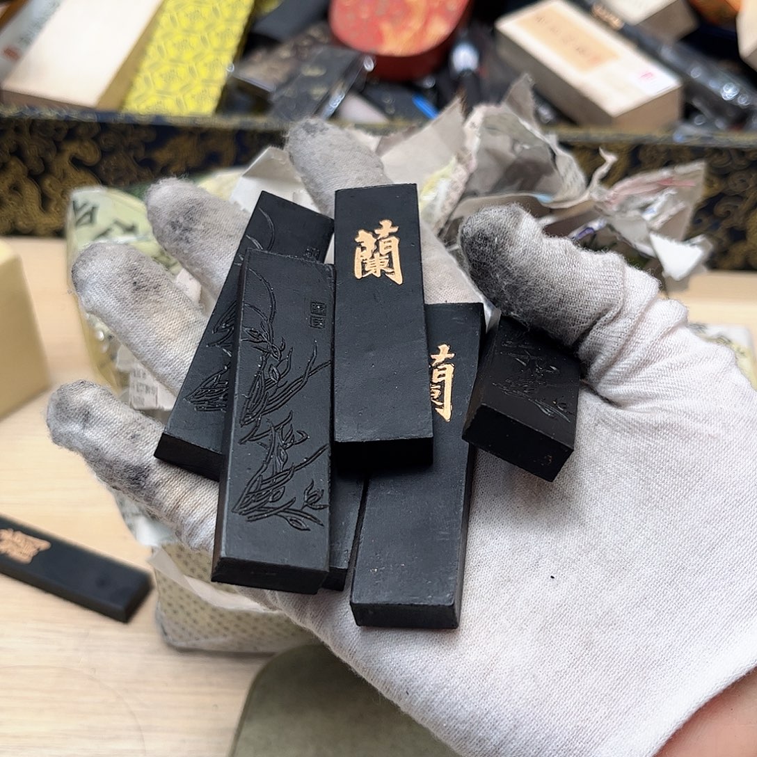 1斤哈哈哈哈哈哈哈哈哈