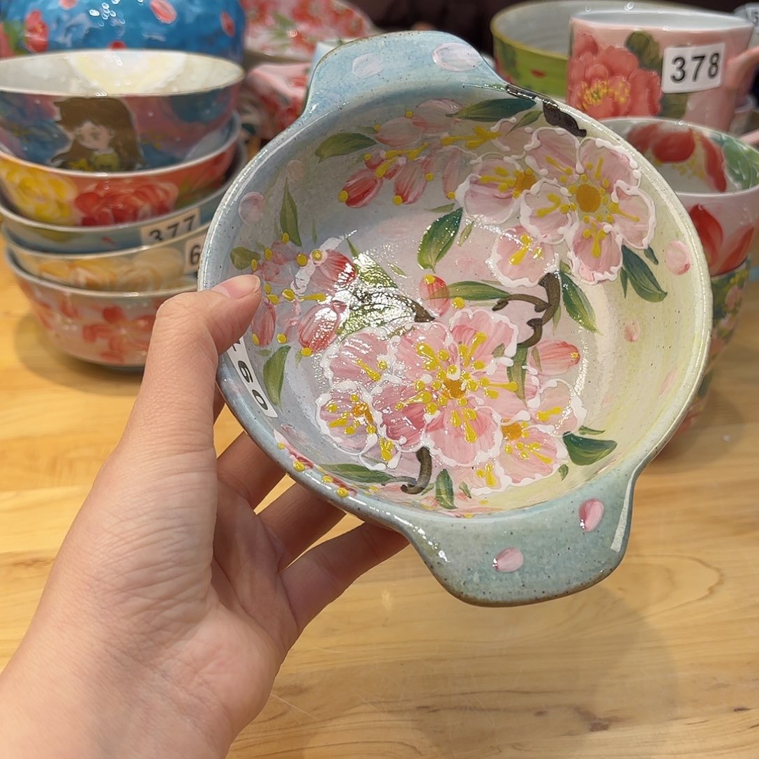 瓷片兔兔嘎嘎嘎好帅