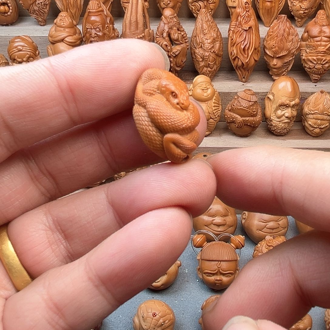 橄榄核吊坠17蛇福利