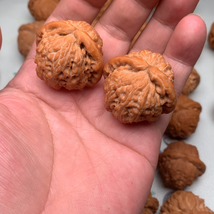 文玩核桃吊坠白狮等39