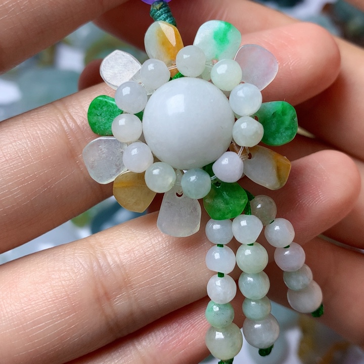 翡翠颈饰未镶嵌翡翠