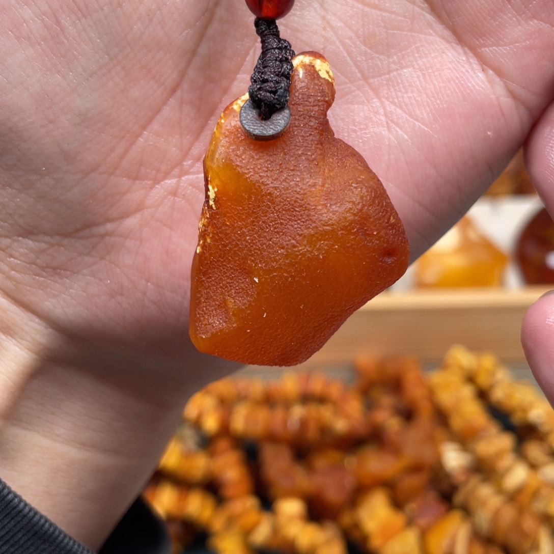 琥珀珠宝奇石未镶嵌