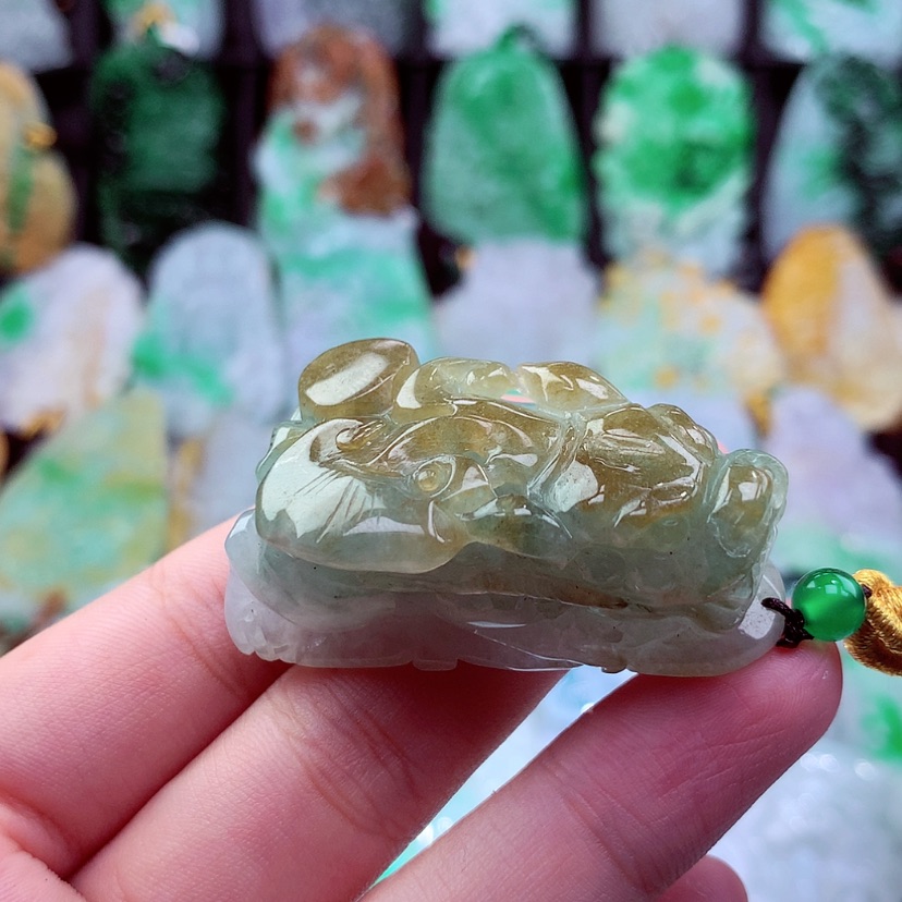 【闪购商品】翡翠颈饰未镶嵌挂件