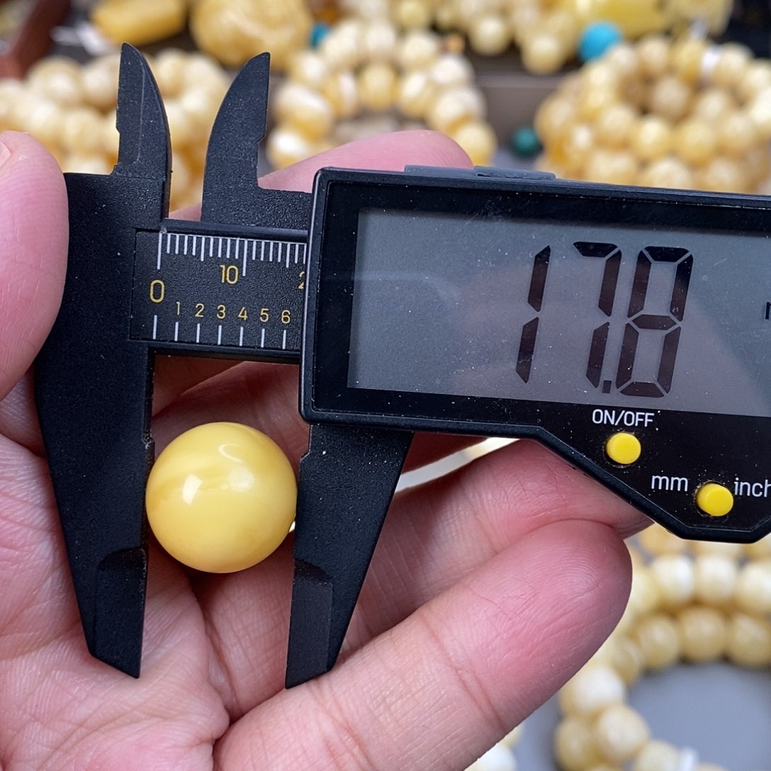 琥珀未镶嵌珠宝奇石3.2g