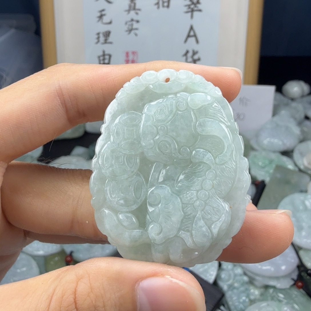 翡翠未镶嵌颈饰翡翠