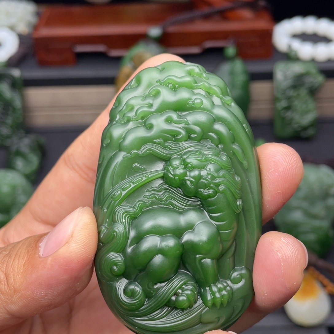 和田玉颈饰未镶嵌