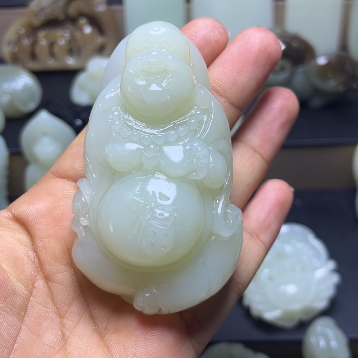 和田玉未镶嵌颈饰