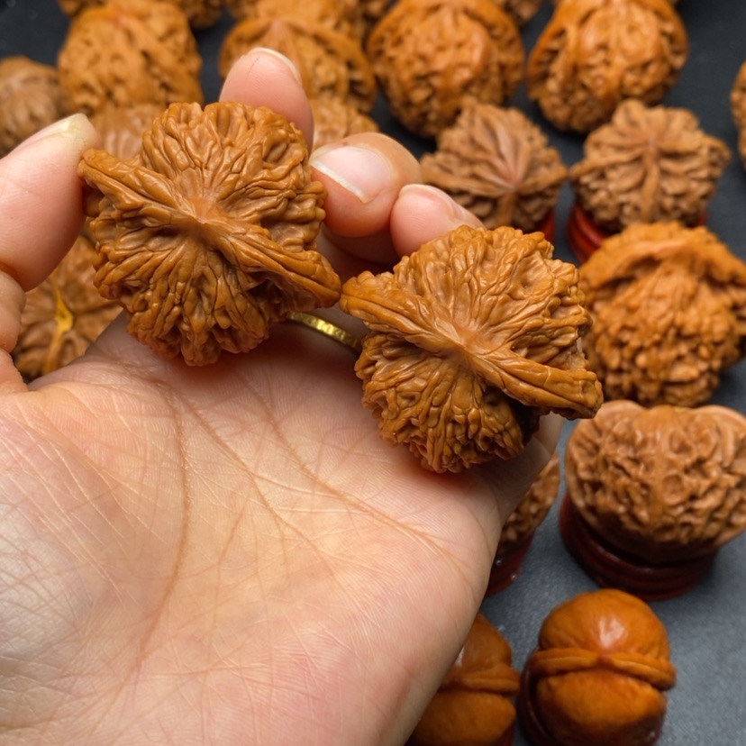 【闪购商品】文玩核桃把件42虎头