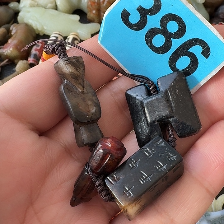 用***5玛瑙/玉髓未镶嵌颈饰