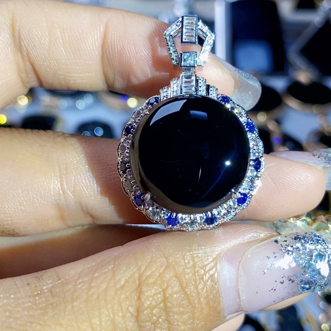 定制翡翠18K金镶嵌墨翠正圆蛋面吊坠