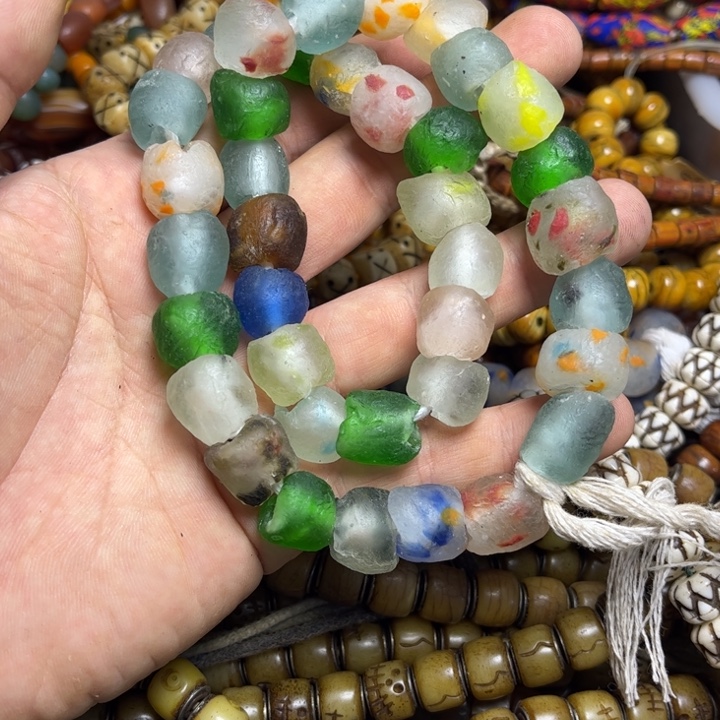 颈饰玻璃5127。福利1条