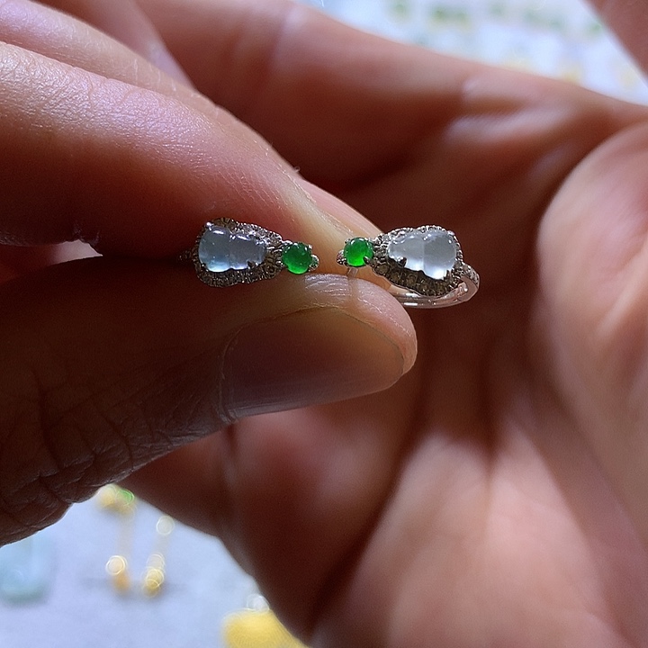 吊坠(不含链)18K金镶嵌翡翠