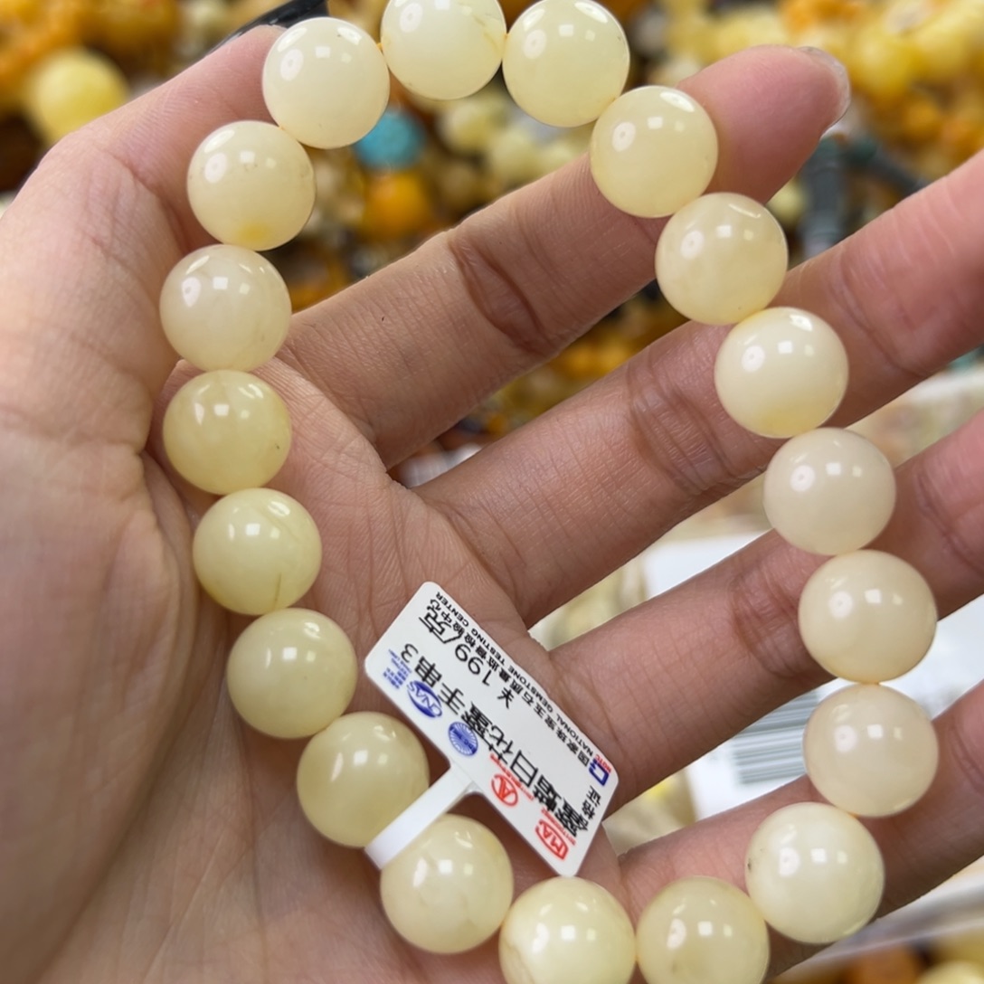 琥珀珠宝奇石未镶嵌