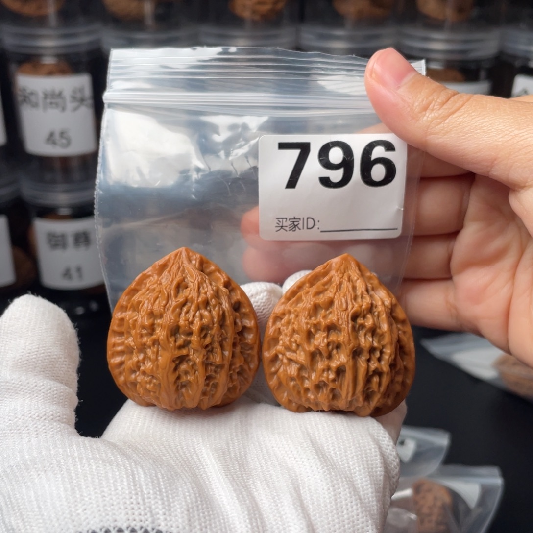 把件文玩核桃40.8金牛