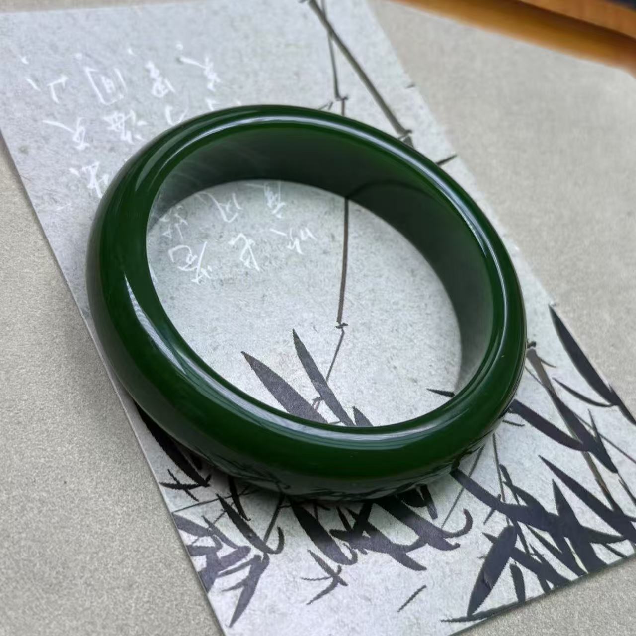 【官方甄选】A12高货和田玉碧玉菠菜绿手镯