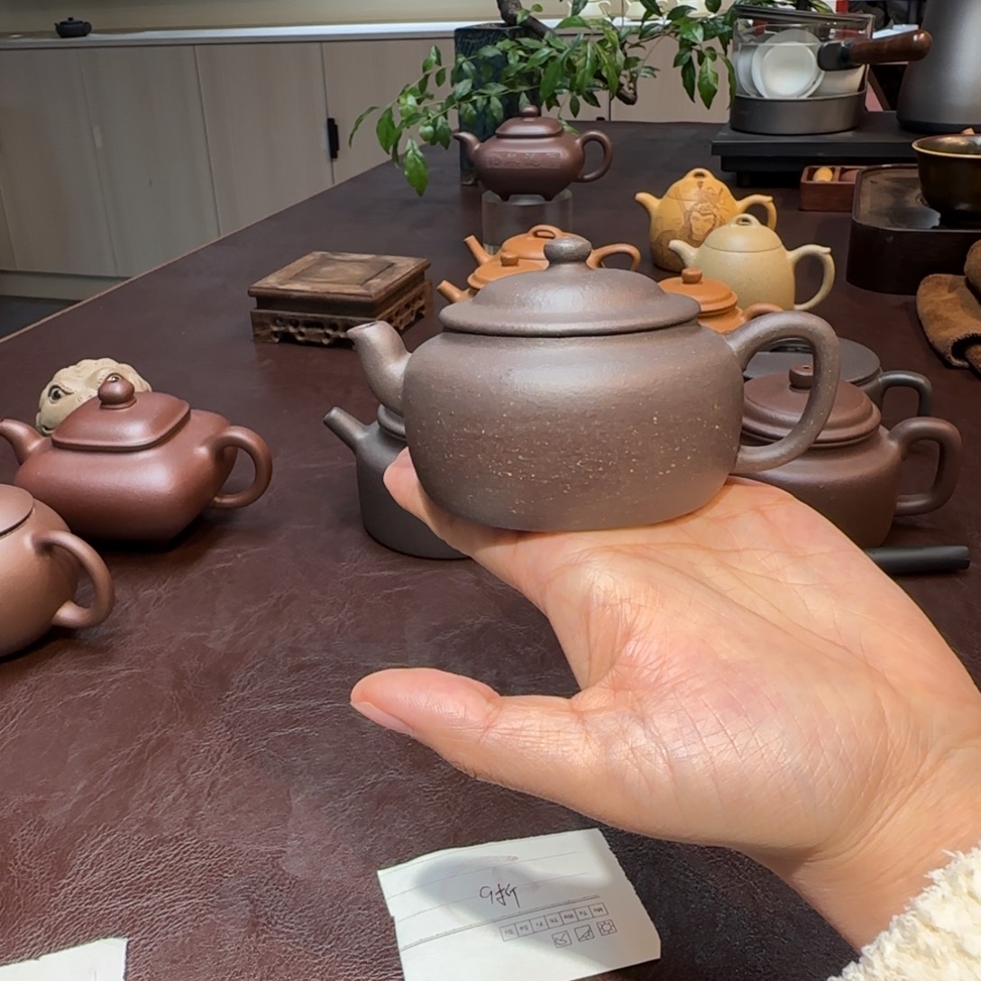 慢***拍紫砂茶宠天青泥半手工旭帽