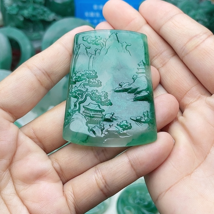 未镶嵌定制石英质玉（非洲翠）爱*