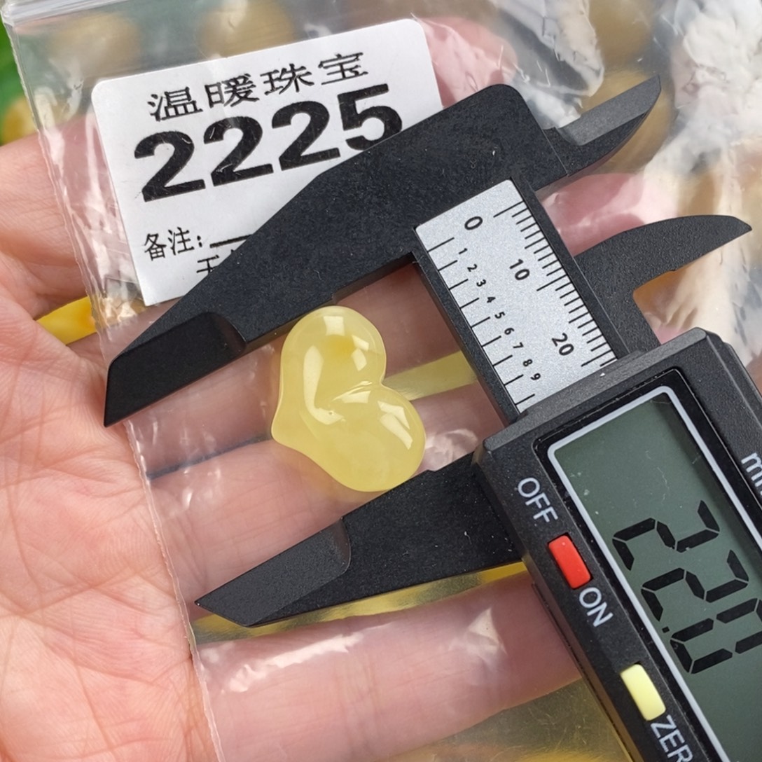 琥珀未镶嵌珠宝奇石裸石