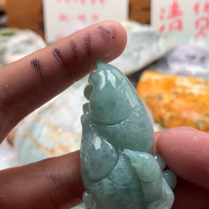 翡翠未镶嵌颈饰保真天然a货翡翠