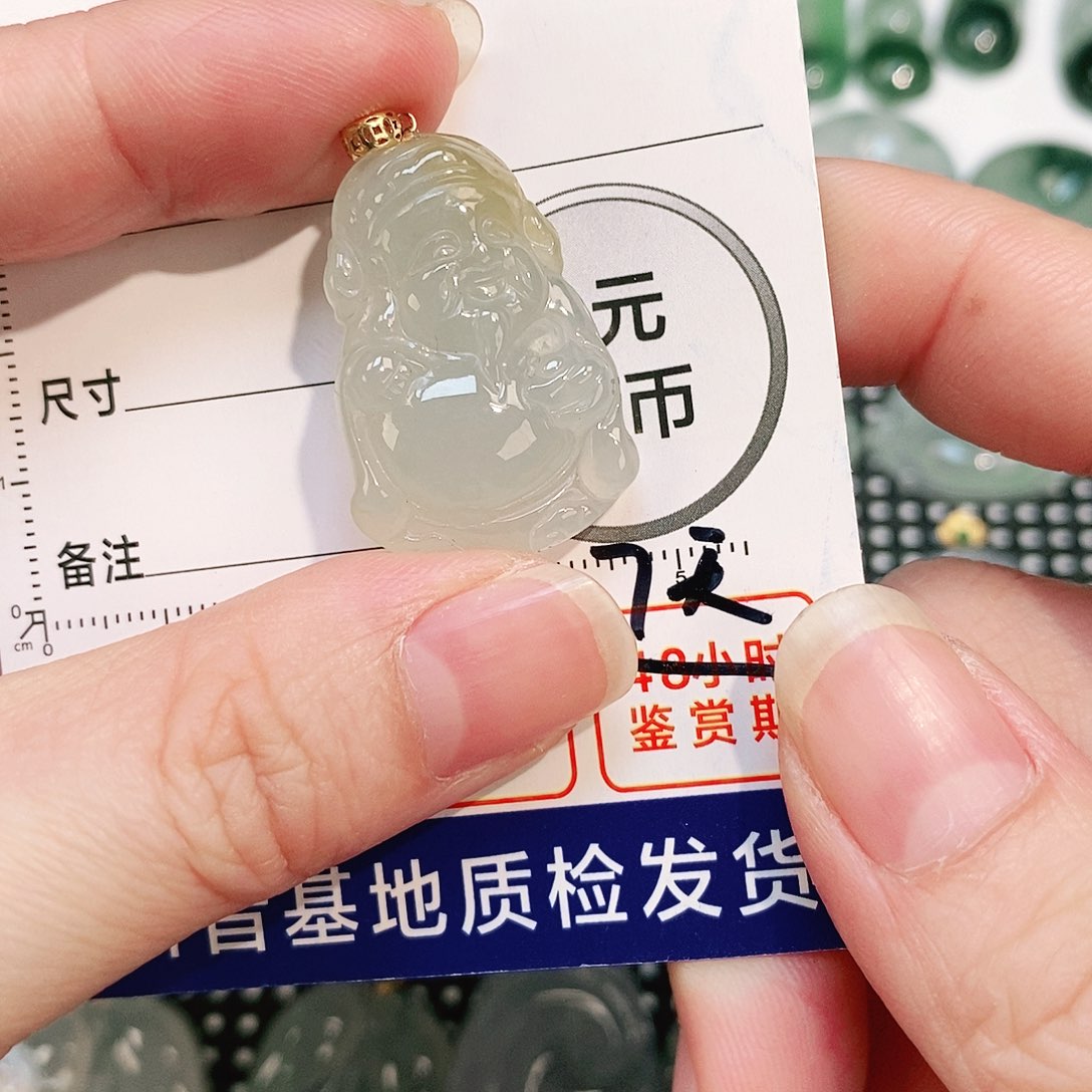 翡翠颈饰18K金镶嵌吊坠