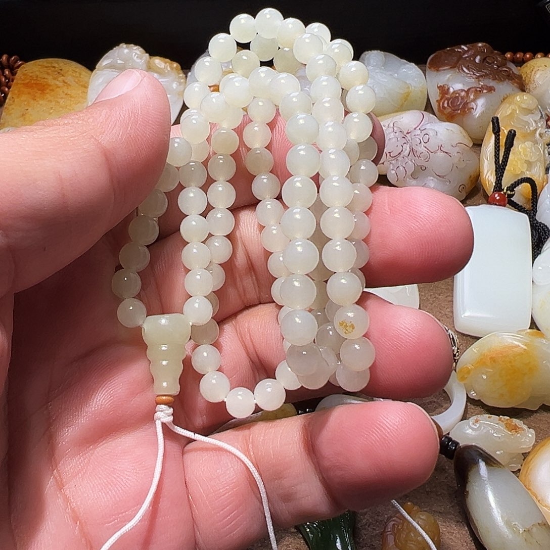 和田玉颈饰未镶嵌