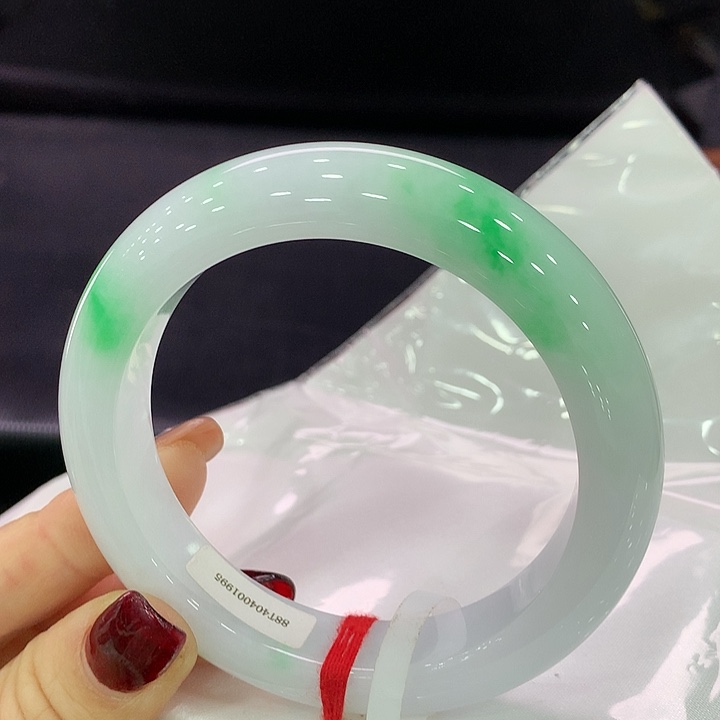 翡翠手镯未镶嵌正圈60