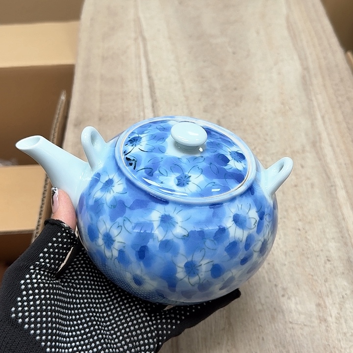 瓷片噗哈哈哈哈哈哈哈哈哈我笑